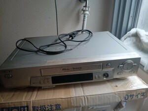 ソニーVHSビデオ　ジャンク品　リモコン無し