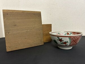 旧家蔵出　古美術品　骨董品　赤絵　呉須　皿　陶器　花　茶碗　唐物　共箱付き　時代名品　工芸品　A3　現状品