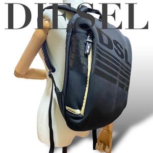 極美品　DIESEL ディーゼル　リュックサック　PC入れ　ブラック　黒