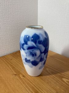 1-129 大倉陶園 OKURA 花瓶 フラワーベース 花入れ ブルーローズ 花器 インテリア 花 雑貨 小物