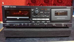 TASCAM CD-700 カセットデッキ　中古品　ジャンク