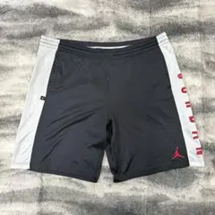 AIR JORDAN　エアージョーダン　ハーフパンツ　バスパン　XL　黒