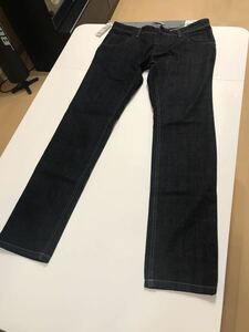 新品 未使用 フィリピン ハイブランド ペンショップ PENSHOPPE ジーンズ ジーパン サイズ３１ブラック 細身 タイト 黒 PHILIPPINES マニラ