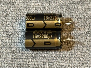 rubycon black gate 16V - 2200 uf. 2本。真空管アンプ用