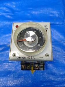 オムロン　 OMRON 　H3BA タイマー　11ピン　　電源は24VDC（直流24V）中古　1セット　ソケット付き　動作確認済み