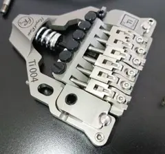 Ti004 フロイドローズFLOYD ROSE FRX トレモロTITANIUM