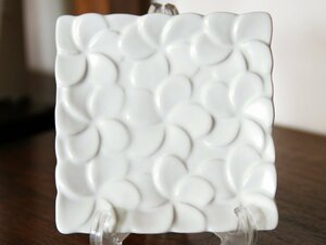 【アウトレット】 ジェンガラ JENGGALA 食器・陶器 Square Frangipani Plate ※同梱発送可