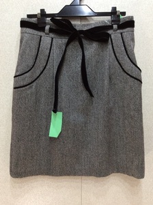 クイーンズコート 黒白ラメ混じりスカート ベロアベルト付き サイズ2