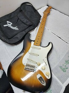 必見！！　Fender エレキギター フェンダー　中古現状品　ソフトケース付き　音出し確認済み　格安売り切り