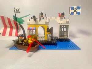 LEGO レゴ 6267　とりでの酒場 ミニフィグ 海賊Lagoon Lock-Up 南海の勇者　お城シリーズ