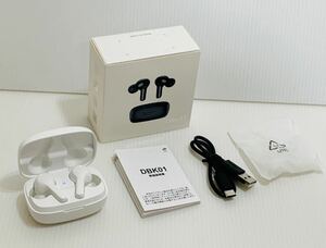 未使用品 WIRELESS EARBUDS ワイヤレスイヤホン OMMQ ブルートゥース Bluetooth ホワイト 通電動作確認済み DBK01