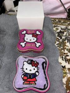 伊勢丹限定バージョン、ANNASUI×HELLO KITTYコラボBOX入りミニタオル・・・紫