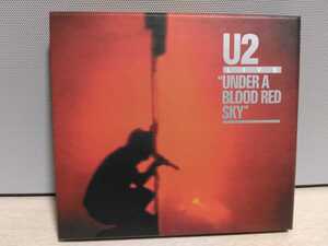 ☆U2☆LIVE “UNDER A BLOOD RED SKY”【レア品】CD+DVD 外箱　特製フォトブック