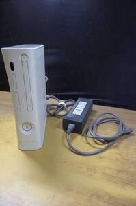 HH212 MicroSoft XBOX360 CONSOLE ホワイト AVケーブル,ACアダプター付 通電のみ確認済 動作未確認 ジャンク扱/100