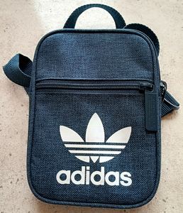 送料込み / adidas Originals / フェスティバルバッグ ショルダーバッグ ボディバッグ / アディダス オリジナルス / デニム風 / 未使用品