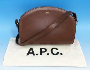 A.P.C. ショルダーバッグ ハーフムーン レザー ブラウン/茶色 ポシェット 斜めがけ 鞄 アーペーセー