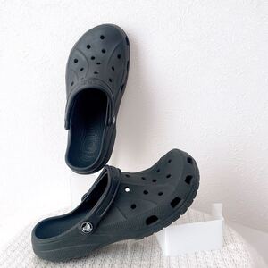 人気レイレンクロッグcrocsクロックスralen crogサンダル軽量ブラック黒US M8W10メンズ26cmレディースEU41-42 UK M7W8ラバー シューズ靴