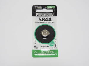 【ジャンク】Panasonic 酸化銀電池「SR44P」1.55V SR44 使用推奨期限2023年08月