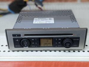 ニッサン純正　ＣＱ－ＪＮ９５００ＡＡＫ　ＡＭ、ＦＭ、ＣＤデッキ　中古品