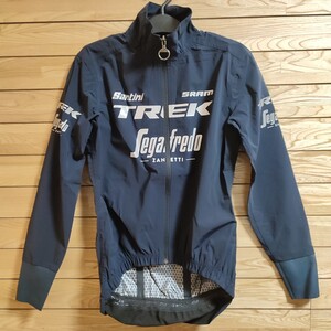 支給品　Trek Segafredo　防水・防風ジャケット　トレックセガフレード　レイン　Santini　サイクルジャージ　ロードバイク　自転車　