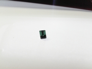 天然クロームグリーントルマリン　2.50CT　4237