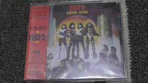 Kiss / キッス ～ Love Gun / ラヴ・ガン　　　　　　　　　　　　　　　　　　　 Gene Simmons, Paul Stanley, Ace Frehley, Peter Criss