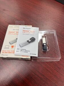 iXpand slim 128G!iPhoneデータ保存やデータ移行に！USBメモリーとしても！大容量！ほぼ未使用！ライトニング！