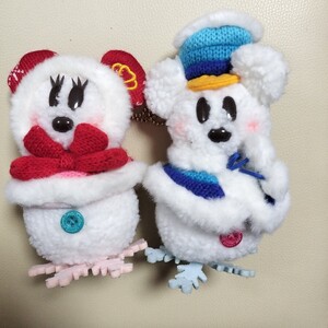 TDL 35周年snosnowスノウスノウ 雪だるま ぬいぐるみバッジ ミッキー＆ミニー