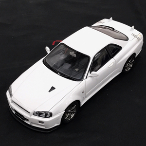 オートアート ミレニアム 1/18 ニッサン スカイライン GT-R R34 V-SPEC 2 ミニカー ホビー 保存箱付き QR125-213