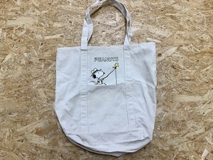 PEANUTS ピーナッツ トートバッグ エコバッグ 釣りをするヌスーピーとウッドストックのプリント かばん カバン オフホワイト