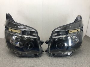 ７０系ヴォクシー前期　インナーマットブラック塗装　ヘッドライト　T124