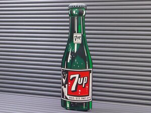 送料\350【７ＵＰ・セブンアップ】※《エンボスメタルサイン／レトロボトル》 アメリカン雑貨　エンボス看板　ブリキ看板　10