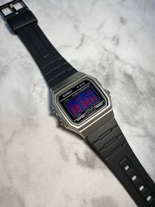 ★新品！カスタム★【送料無料】CASIO F-91W シルバーベゼル エナジーカラー反転液晶 チープカシオ カスタム　タイメックス 好きにも！！