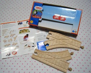 きかんしゃトーマス　THOMAS&FRIENDS　WOODEN RAILWAY　木製レールシリーズ 【ターンアウトレール　170ｍｍ】　99240　@ラーニングカーブ社