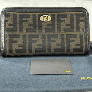 フェンディ　FENDI 財布　長財布　ズッカ柄　ラウンドファスナー　メンズ　レディース　