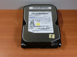 SUMSUNGハードディスク 3.5 HDD/80GB/SATA/送料￥185円　 (P36-9)