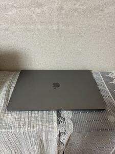 Apple MacbookPro 2019 15inch 2.3Ghz 8コア　32GBメモリ　1TBストレージ　Radeon Pro 560X 4GB バッテリー