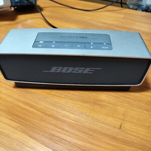 BOSE SoundLink Mini Bluetooth スピーカー シルバー ワイヤレススピーカー　シルバー　ジャンク　バッテリー使用可能？