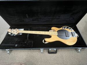 D(0530x2) ミュージックマン スティングレイ MUSIC MAN StingRay ベース Bass ERNIEBALL エレキベース ハードケース付 ★音出しOK　