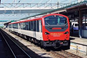 フィルム　鉄道写真　東日本旅客鉄道(JR東日本)　キハ48形1500番台　きらきらみちのく　Lサイズ