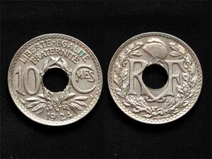 【フランス】 10サンチーム 1924年 穴あき　白銅貨　リースとフリジア帽のデザイン