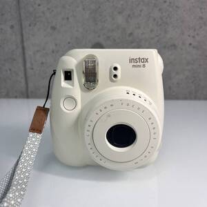 ☆富士フィルム　Fujifilm　instax mini8 チェキ　インスタントカメラ　ホワイト　白　レトロ　本体　動作未確認