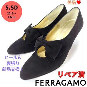 美品フェラガモ【Ferragamo】スエード リボン ストラップ パンプス 黒