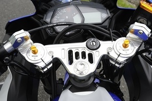 AGRAS（アグラス） YZF-R25 15～18　トップブリッジ＆ハンドルＳＥＴ　2