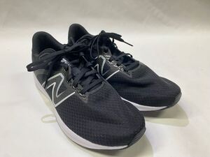 ほぼ未使用　ニューバランス M413 ランニングシューズ 2E ブラック×ホワイト 　25.5cm New Balance 090152 6