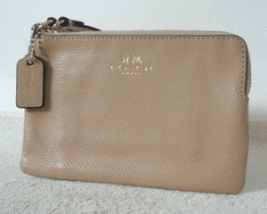 コーチ　COACH　レザー　ベージュ　リストレット　ポーチ