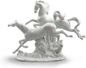 入手困難 リヤドロ 正規品 馬 左馬 開運 馬の置き物 新品 LLADRO 15x38x30cm プレゼント 置物 インテリア