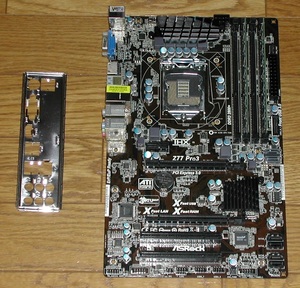 ASROCK　Z77 Pro3 LGA1155　4Gメモリ2枚付き