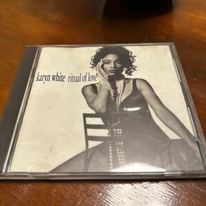 キャリンホワイト　ritual of love Karyn white