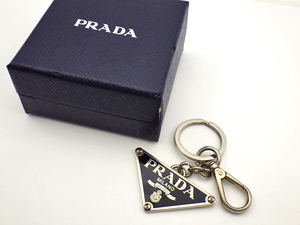 PRADA プラダ 2PS057 プレート キーホルダー メタル キーリング ロゴ チャーム ブラック